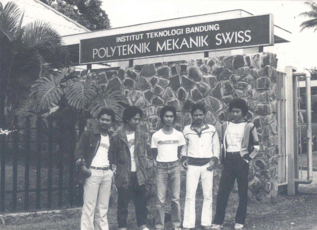 Students of Politeknik Mekanik Swiss, the predecessor of today’s POLMAN Bandung